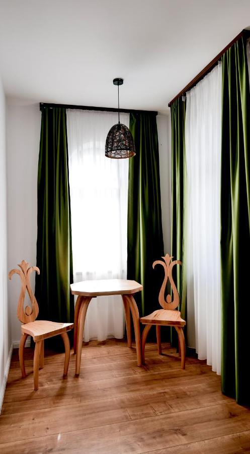 Conacul Olarilor Bed & Breakfast Baia de Fier Dış mekan fotoğraf