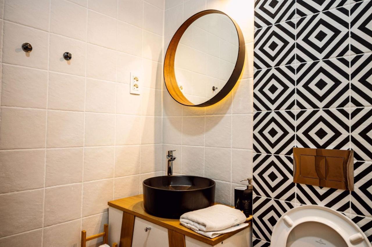 Conacul Olarilor Bed & Breakfast Baia de Fier Dış mekan fotoğraf