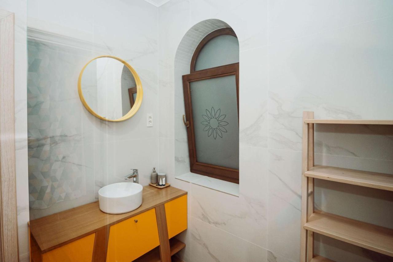 Conacul Olarilor Bed & Breakfast Baia de Fier Dış mekan fotoğraf