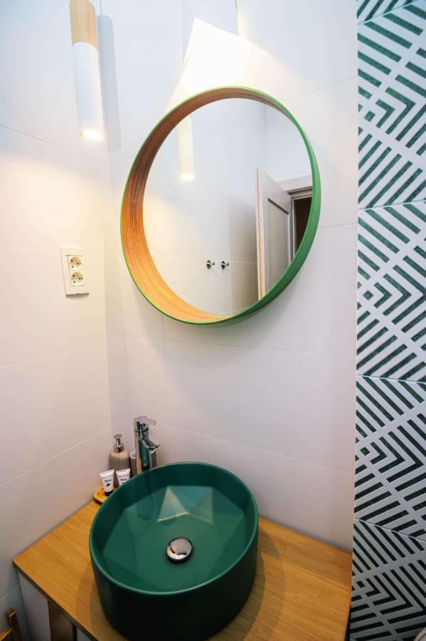 Conacul Olarilor Bed & Breakfast Baia de Fier Dış mekan fotoğraf